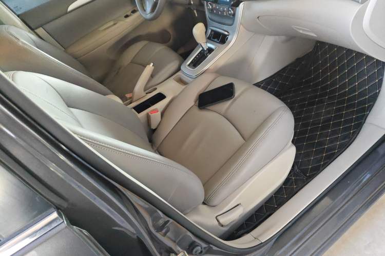 Used Nissan Sylphy 2014 1.6XV CVT Deluxe Edition
