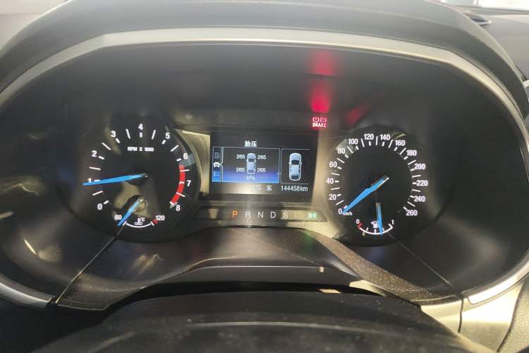 Used Ford Edge 2015 2.0T GTDi Two-Wheel-Drive Platinum Edition