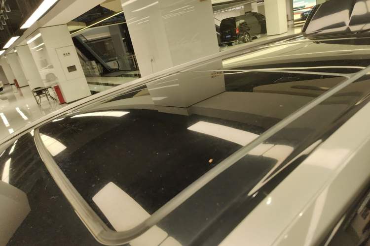 Used Toyota Highlander 2018 2.0T Four-Wheel Drive Luxury Edition 7 Seats China V Emission Standard
