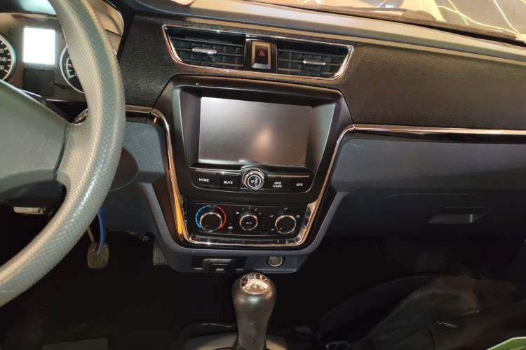 Used Jinbei Hiace X30 2021 1.5L Comfort Model Air-Conditioner-Free Version National VI Standard SWC15M Bus