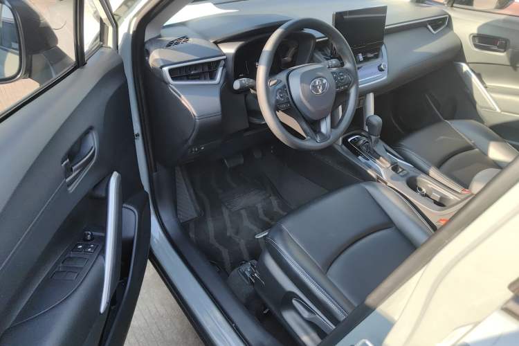 Used Toyota Corolla Cross 2023 2.0L Elite Edition
