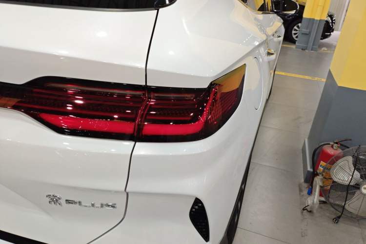 Used BYD Song PLUS New Energy 2024 HONOR Edition DM-i 110km Flagship Model
