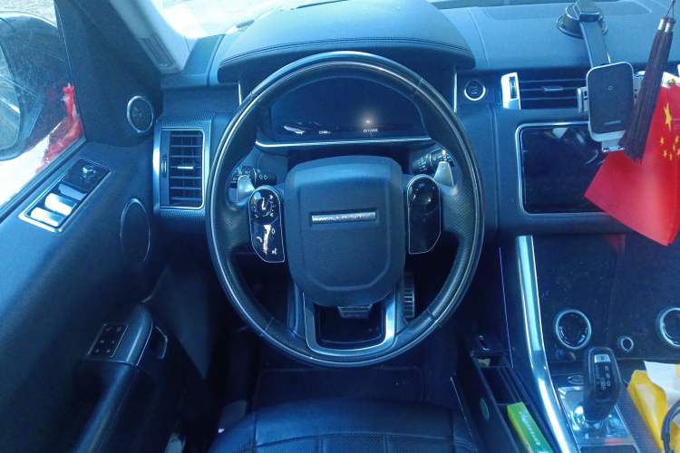 Used Land Rover Range Rover Sport 2019 3.0 L6 HSE DYNAMIC
