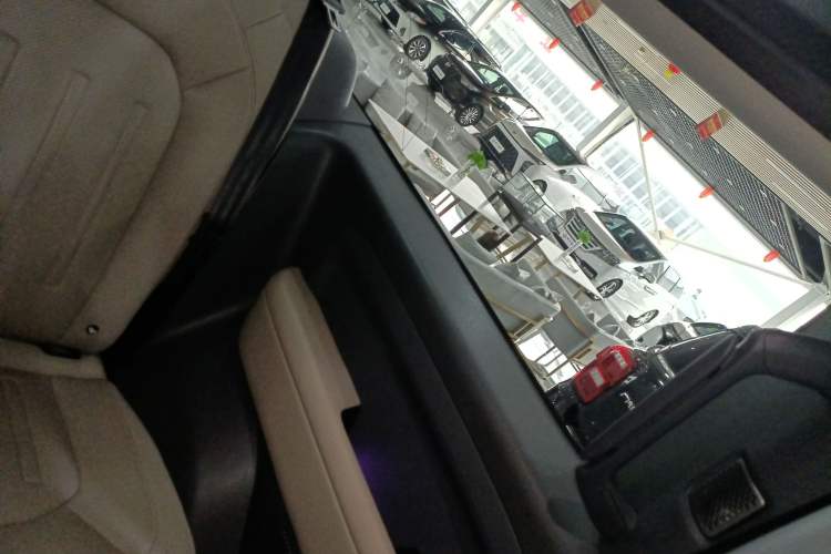 Used Land Rover Defender 2022 90 2.0T P300 Tiger-Power Ambition Edition
