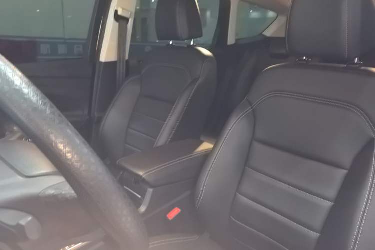 Used Ford Kuga 2019 EcoBoost 180 Two-Wheel-Drive Platinum Edition China VI Standard
