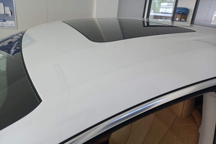 Used Denza D9 2022 DM-i 1040 Prestige Model