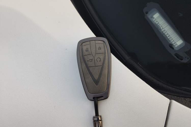 Used Changan UNI-V 2025 1.5T 500Bar Prestige Sporty Version
