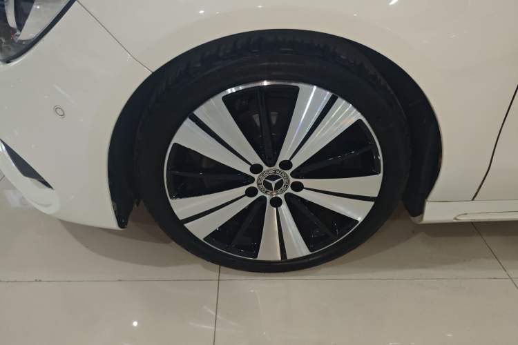 Used Mercedes-Benz CLA 2017 Facelifted CLA 200 Stylish Edition
