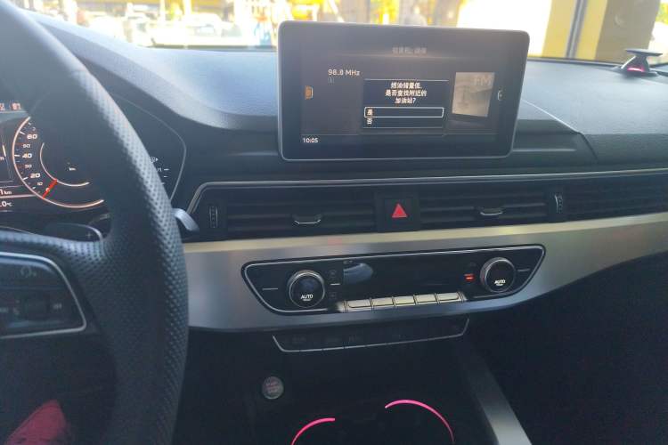 Used Audi A4L 2018 30th Anniversary Edition 40 TFSI Fashion Model