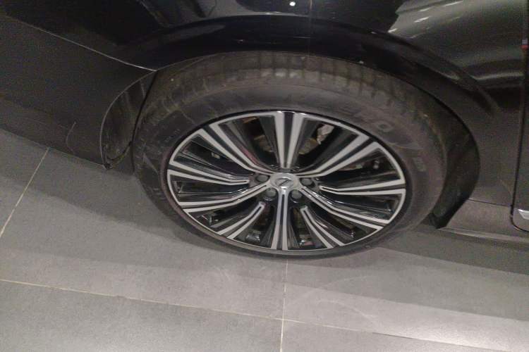 Used Volvo S90 2025 B5 Zhiya Luxury Edition
