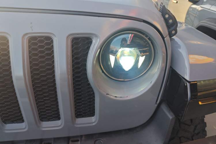 Used  Wrangler 2015 2.8TD Sahara Four-Door Comfort Edition