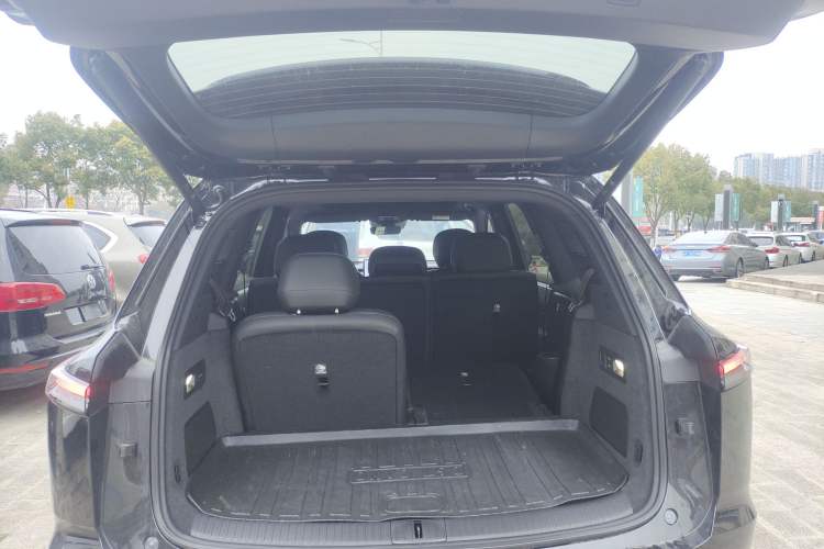 Used ONVO Luxeed L90 2025 Model—Pro Seven-Seater Version