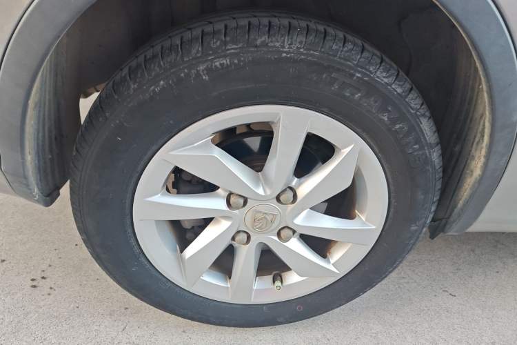 Used Baojun 310W 2017 1.5L Manual Fashion Model China V
