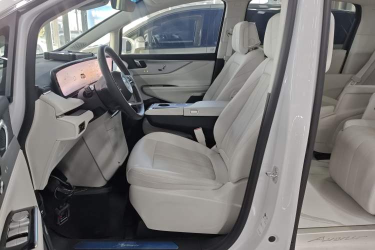 Used Buick GL8 New Energy 2024 Lu Zun Deluxe Edition 7-Seater
