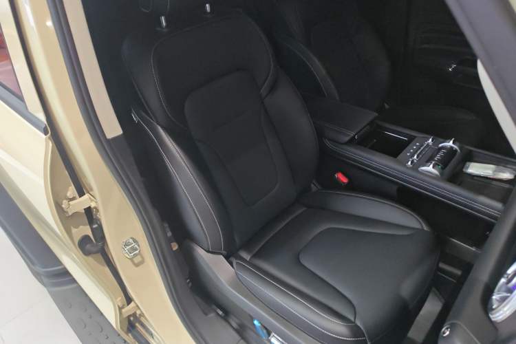 Used Tank 300 New Energy 2025 Hi4-T
