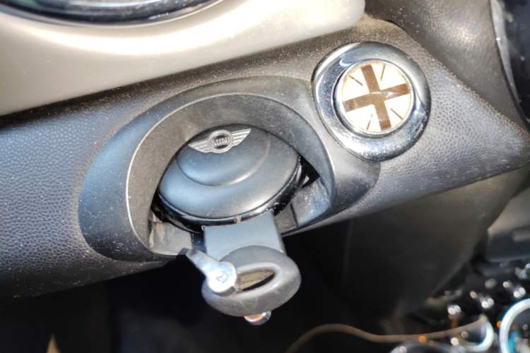 Used  MINI 2012 1.6L COOPER Baker Street
