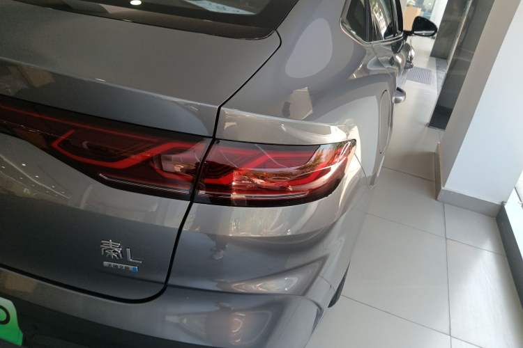 Used BYD Qin L 2025 DM-i Smart Drive 80KM Leading Model
