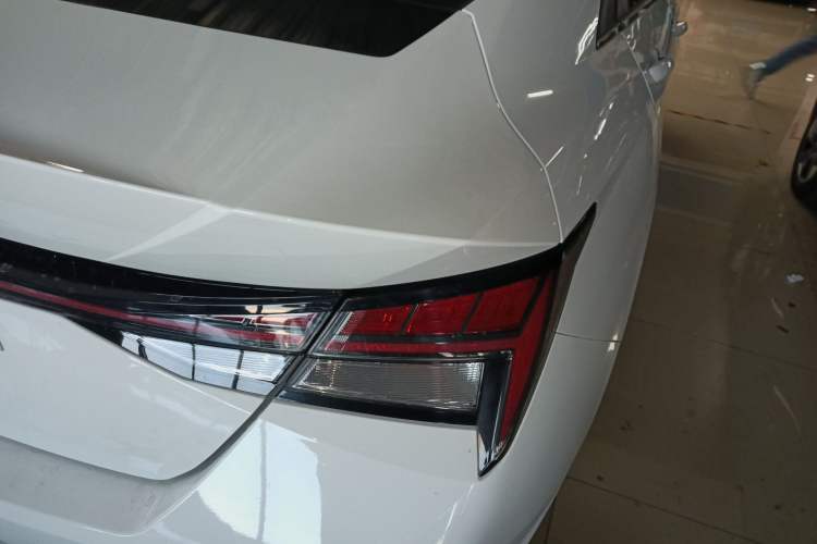 Used Hyundai Elantra 2021 1.5L CVT LUX Prestige Edition