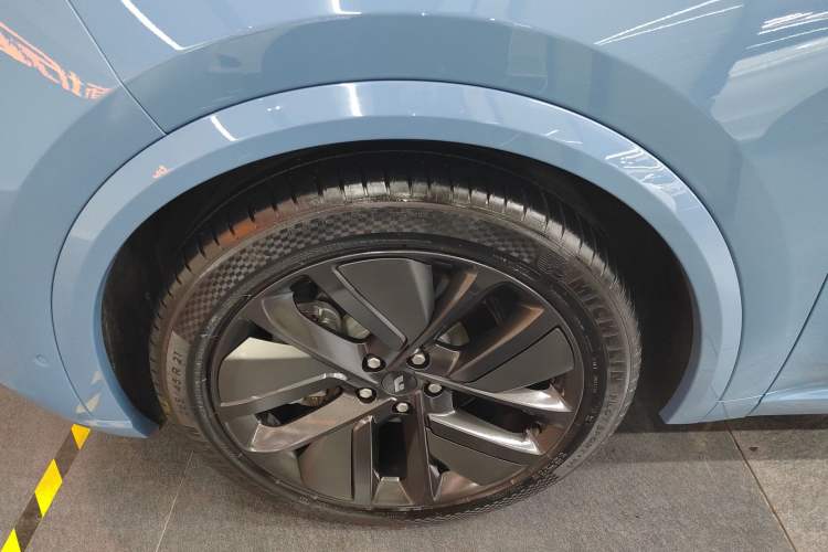 Used Li Auto L9 2022 Max model