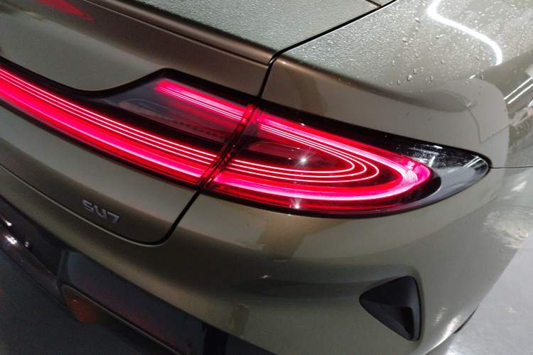 Used  SU7 2024 Rear-Drive Ultra-Long Range Advanced Pro-Level Intelligent Driving Version
