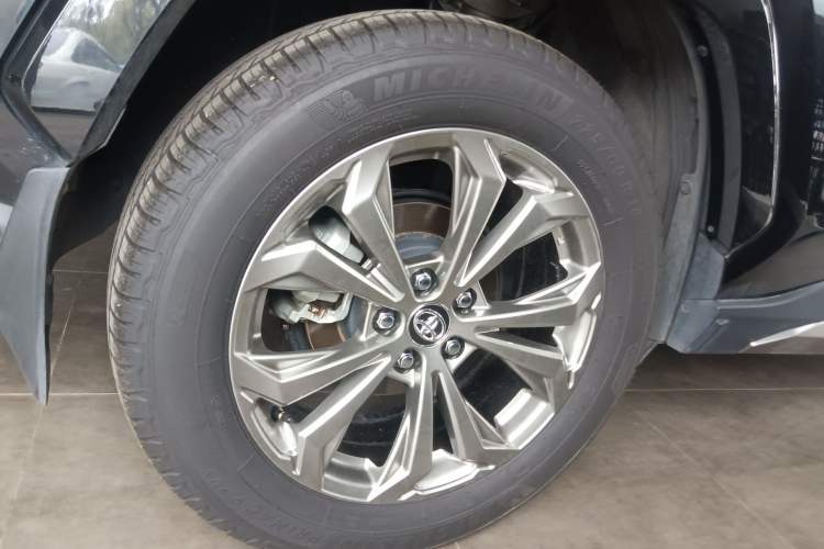 Used Toyota RAV4 2024 2.0L CVT Two-Wheel Drive Fashion Plus Edition
