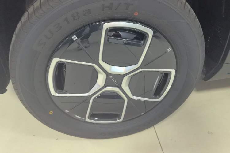 Used AION UT 2025 330 Starlight Edition
