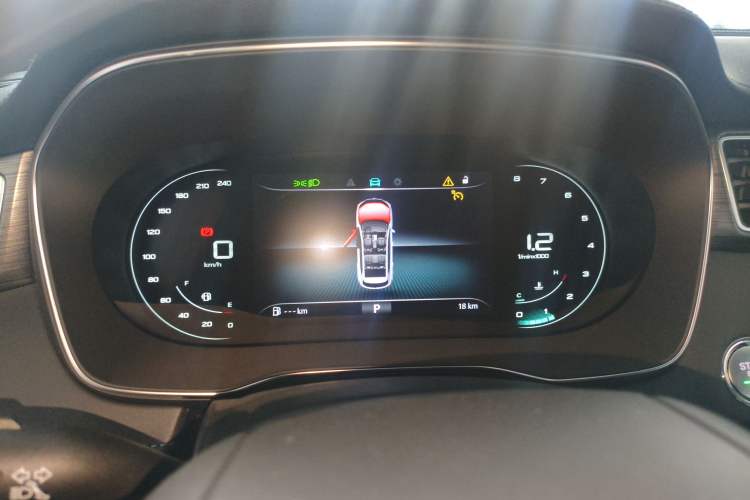 Used Roewe RX5 2025 PLUS 330TGI Automatic Trendsetting Smart Edition
