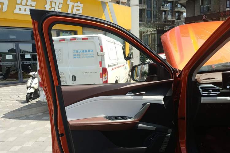 Used SAIC MAXUS Xingji 2023 Starry H 2.0T Automatic Diesel Dual-Turbo All-Wheel Drive Luxury Edition Long Wheelbase
