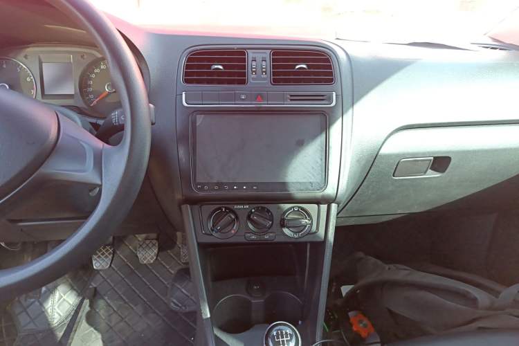 Used Volkswagen Polo 2016 1.4L Manual Fashion Model