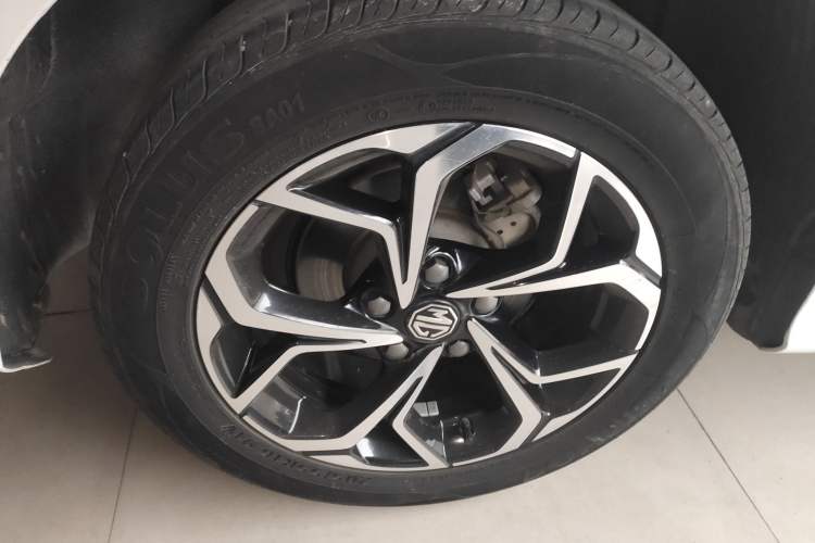 Used MG 5 2022 180 DVVT CVT Youth Luxury Edition
