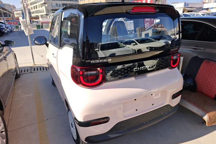 Used Chery QQ Ice Cream 2024 Edition Youth Version 205km Sundae