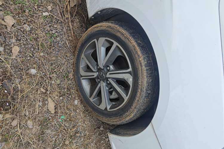 Used  300E 2017 Standard Model