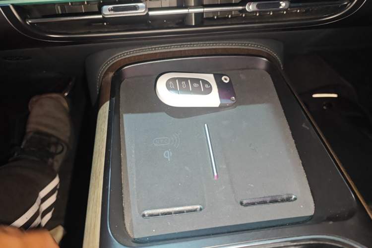 Used  #5 2024 Ultra-Long Range Extraordinary Journey Luxury Edition
