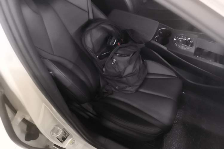 Used BYD Seal 06 New Energy 2025 DM-i Smart Drive 80KM Luxury Model
