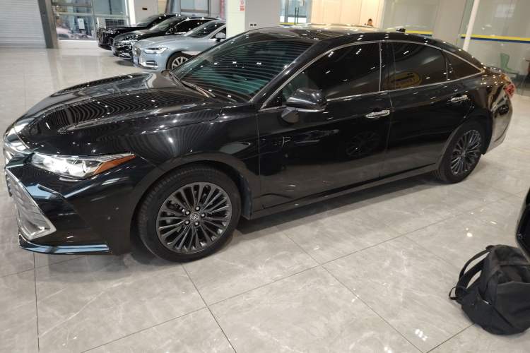Used Toyota Avalon 2019 2.5L Touring Premium Version China VI Standard

