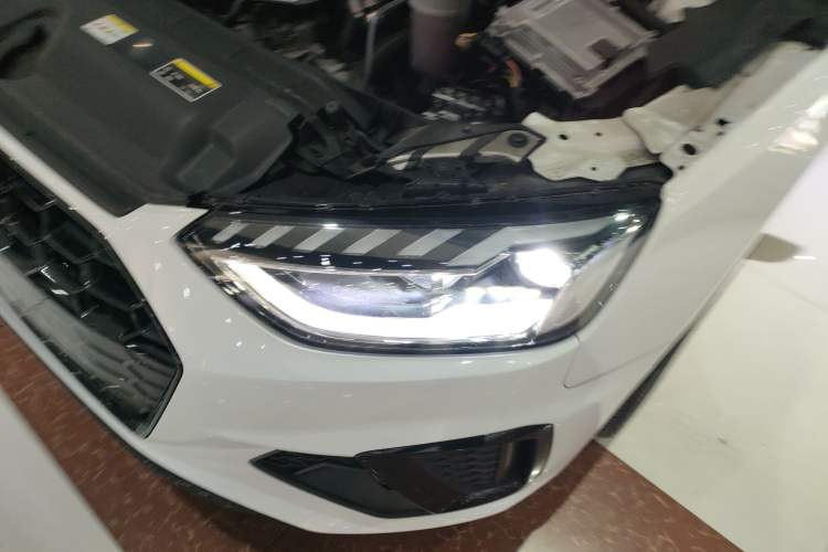 Used Audi A4L 2022 40 TFSI Luxury Dynamic Model
