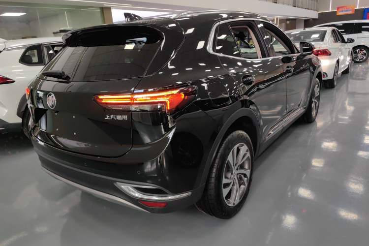 Used Buick Envision 2022 Encore S 552T Two-Wheel-Drive Luxury Model
