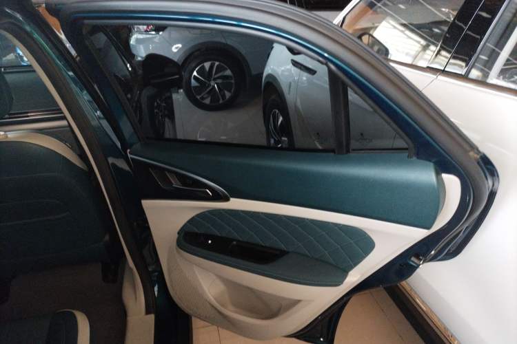 Used ORA Good Cat 2022 400km Standard Range Premium Version Lithium-Ion Battery
