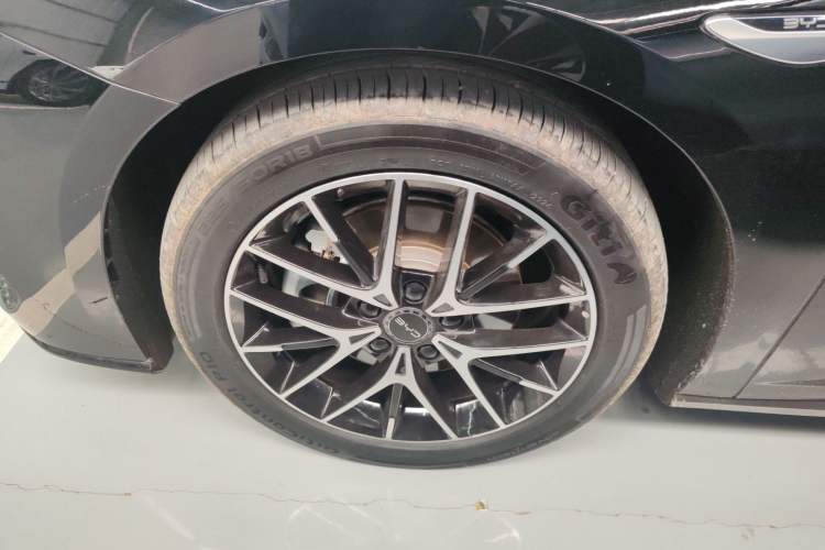 Used BYD Seal 2024 HONOR Edition DM-i 1.5L 121km Luxury Model
