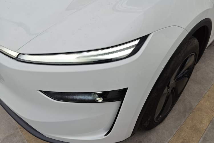 Used Tesla Model Y 2025 Rear-Wheel-Drive Version
