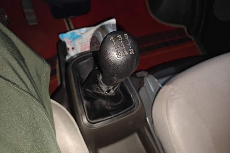 Used Wuling Rongguang S 2021 1.2L Standard Model Window-Sealed Car with Air Conditioning 2 Seats LSI
