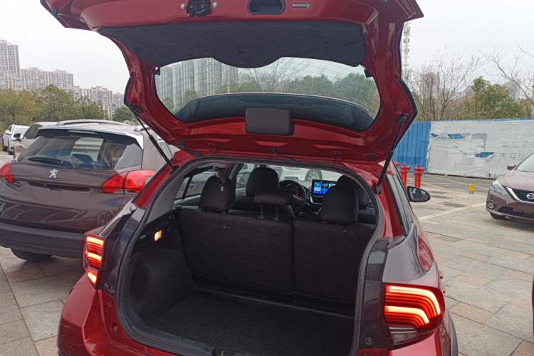 Used Toyota YARiS L 2020 X-Trail X 1.5L CVT Leading Edition
