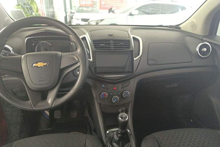 Used Chevrolet Trax 2016 1.4T Manual Two-Wheel Drive Comfort Version with Sunroof
