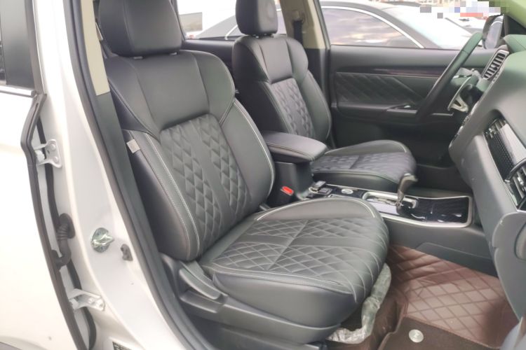 Used Mitsubishi Outlander 2021 2.4L 4x4 DynaDrive Edition 5 Seats
