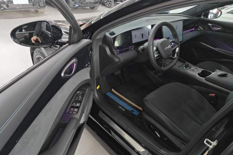 Used BYD Seal 2025 600 All-Wheel Drive Intelligent Driving Version
