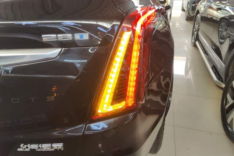 Used Cadillac XT5 2022 2.0T Two-Wheel Drive Luxury Version
