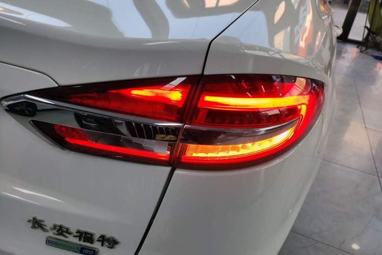 Used Ford Mondeo 2020 EcoBoost 180 Stylish Model
