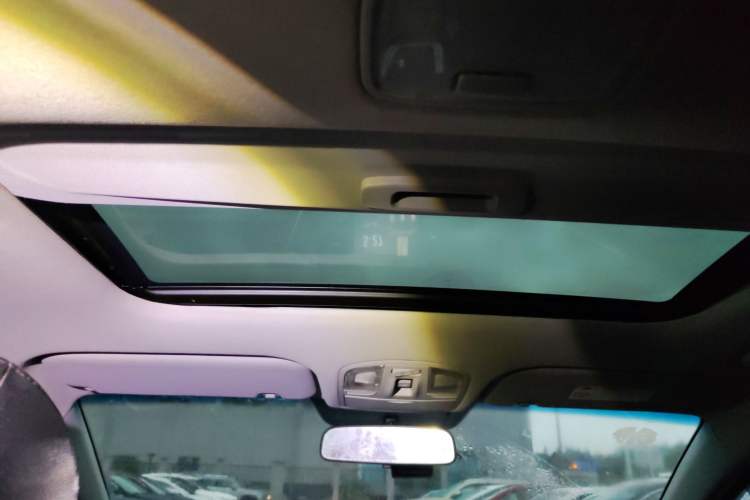 Used Hyundai Elantra 2016 1.6L Automatic ZhiXuan – Elite Version
