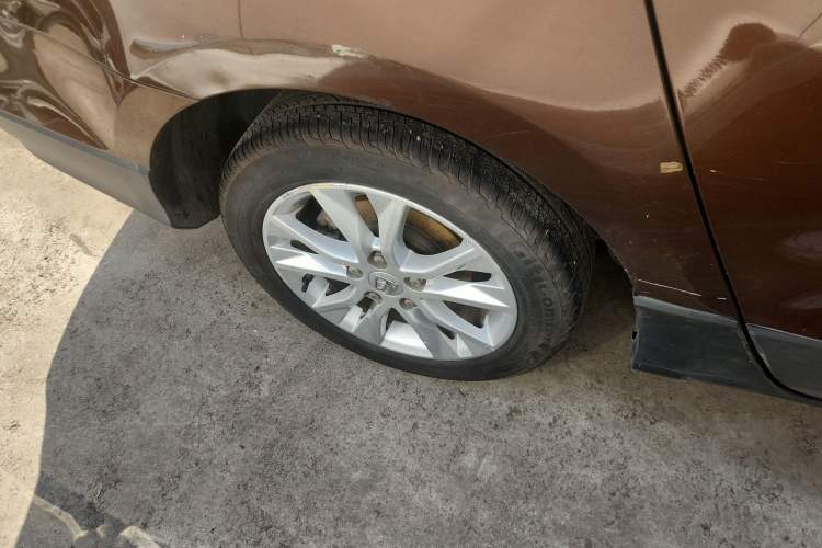 Used Baojun 730 2014 1.5L Manual Luxury Navigation ESP Version 7 Seats
