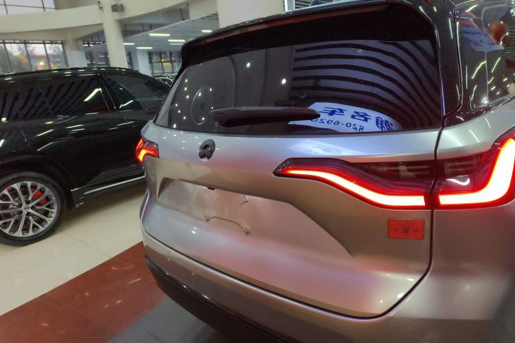 Used Nio ES8 2020 415 km Range 7-Seater Version